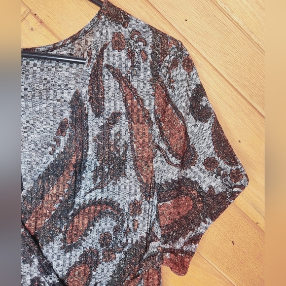 Tacera XL Gray and brown short sleeved paisley midi dress - Picture 3 of 10